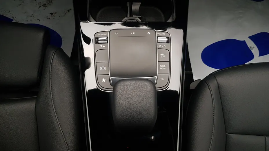 MERCEDES-BENZ A Klasa A 180 Style 7G-DCT