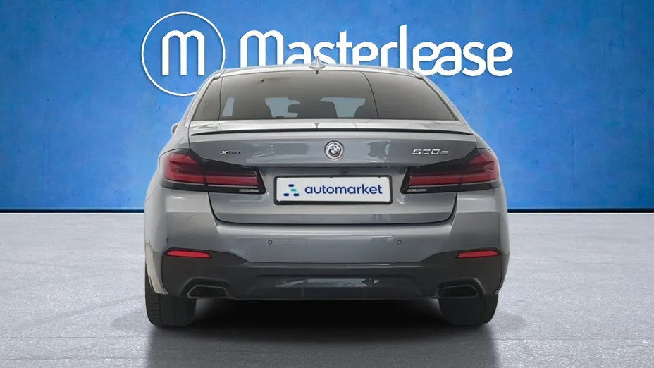 BMW Seria 5 530e xDrive M Sport sport-aut