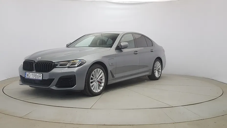 BMW Seria 5 530e xDrive M Sport sport-aut