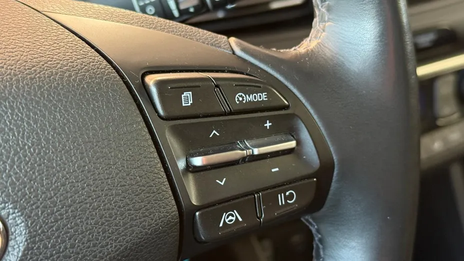 HYUNDAI i30 i30 1.0 T-GDI Smart