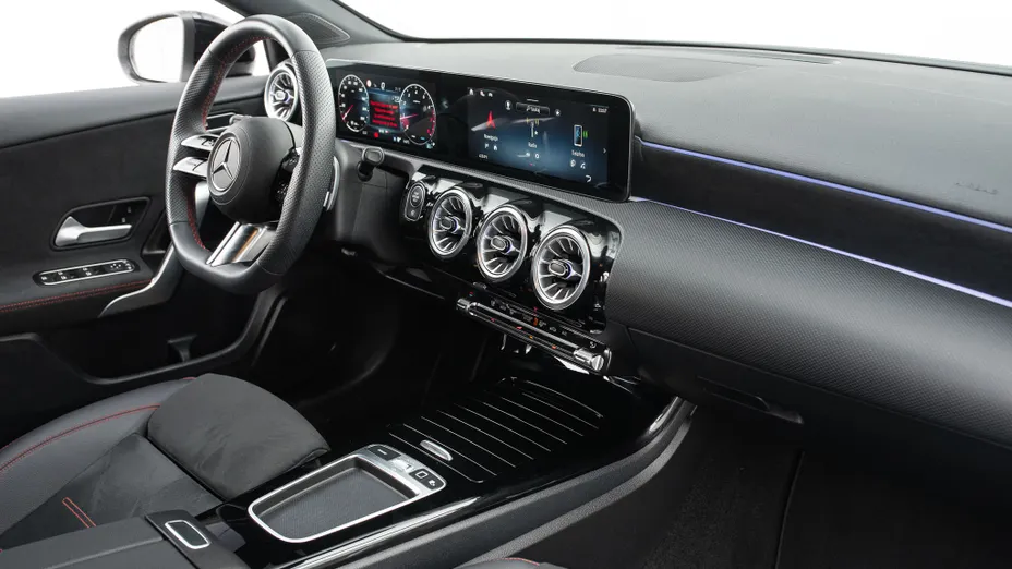 MERCEDES-BENZ A Klasa A 200 AMG Line 7G-DCT