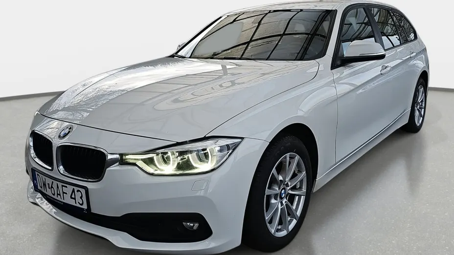 BMW Seria 3 318d aut