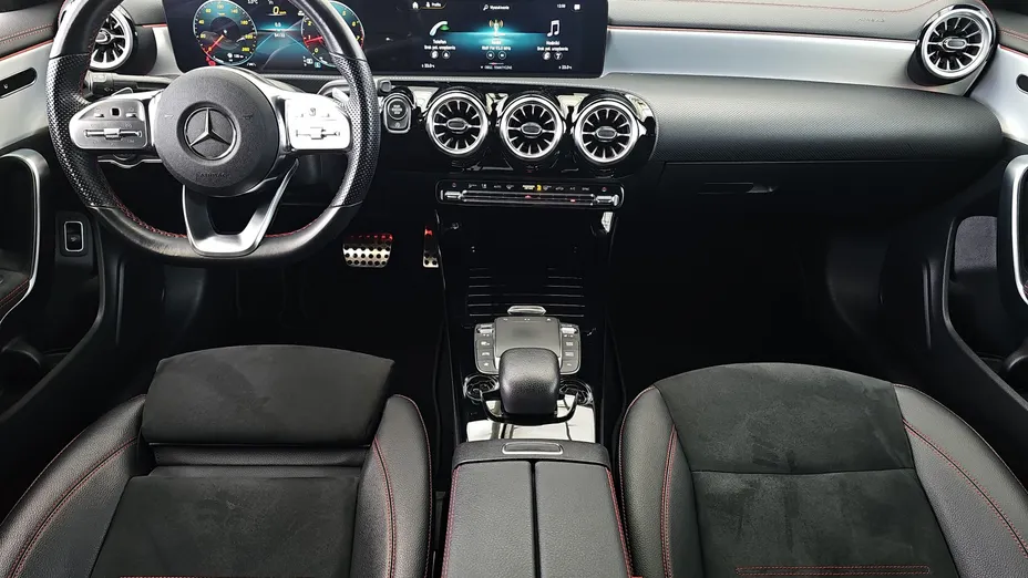 MERCEDES-BENZ CLA CLA 200 AMG Line 7G-DCT