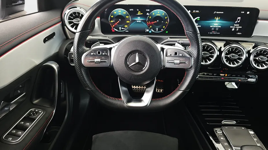MERCEDES-BENZ CLA CLA 200 AMG Line 7G-DCT