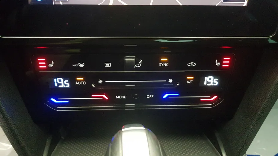 VOLKSWAGEN Passat Passat 2.0 TDI Elegance DSG