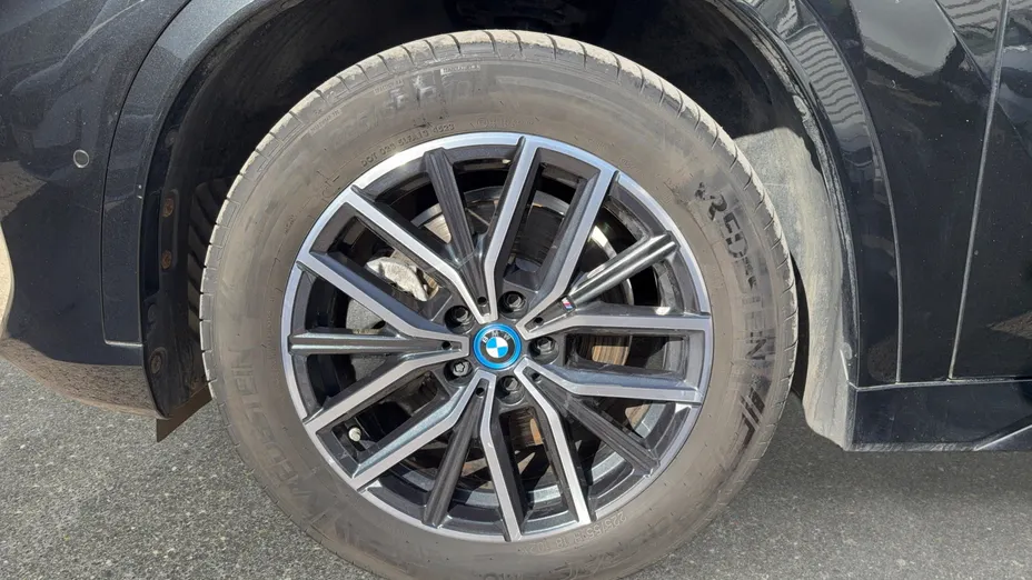 BMW iX1 iX1 xDrive30 66.5kWh M Sport