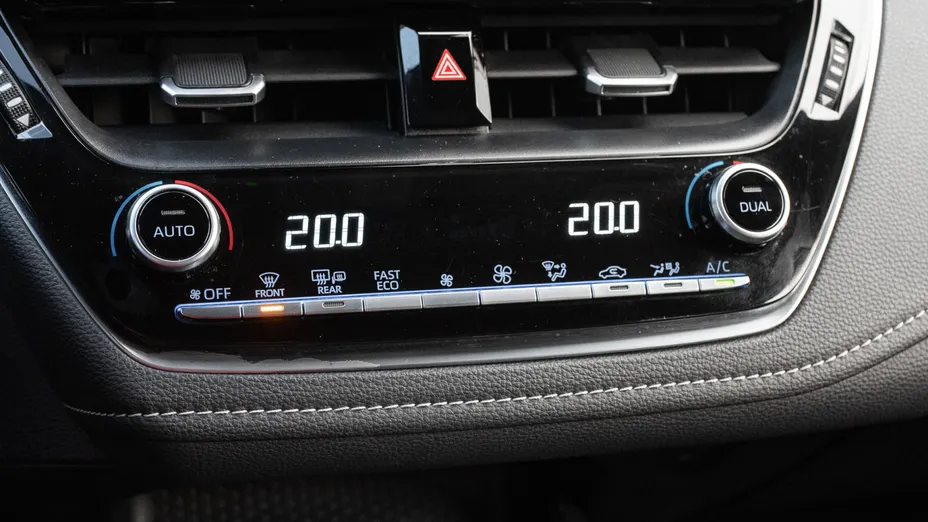 SUZUKI Swace Swace 1.8 Hybrid Premium Plus CVT