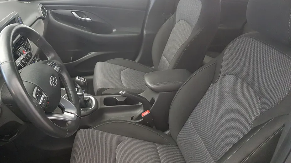 HYUNDAI i30 i30 1.4 Classic +