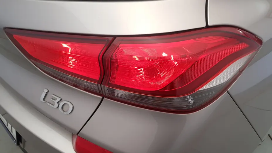 HYUNDAI i30 i30 1.4 Classic +