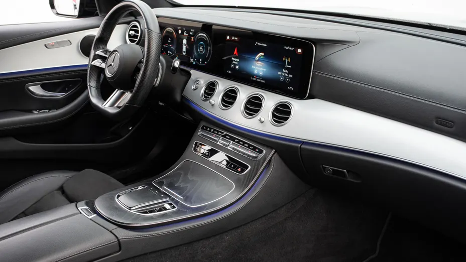 MERCEDES-BENZ E Klasa E 220 d 4-Matic AMG