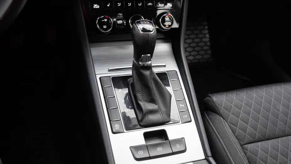 SKODA Superb Superb 2.0 TDI SCR Ambition DSG