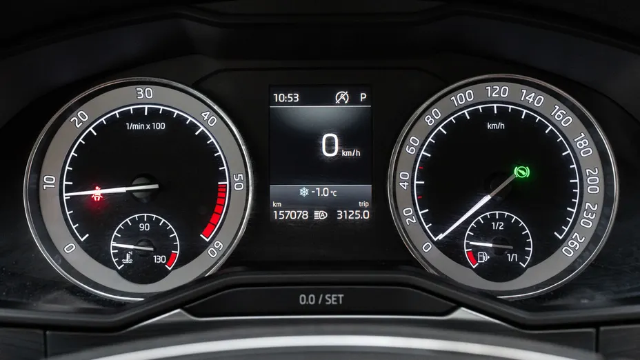 SKODA Superb Superb 2.0 TDI SCR Ambition DSG