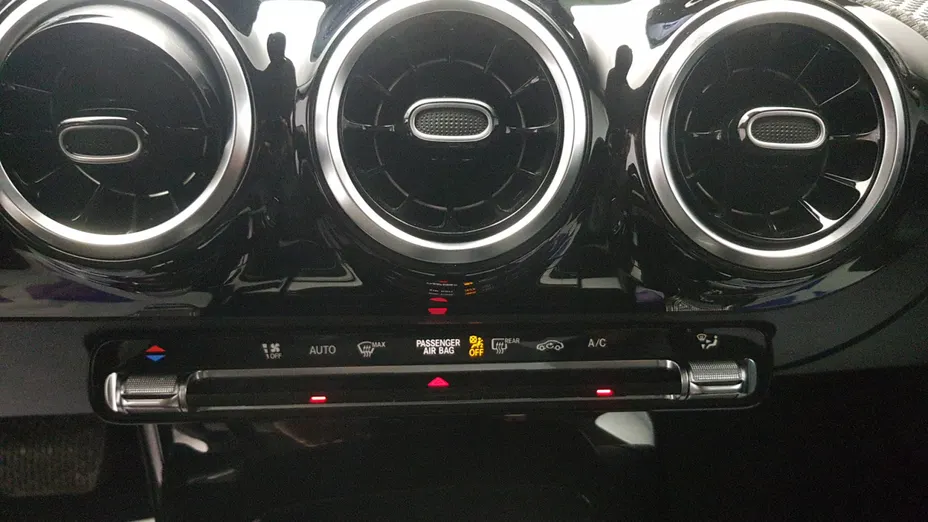 MERCEDES-BENZ CLA CLA 180 mHEV 7G-DCT