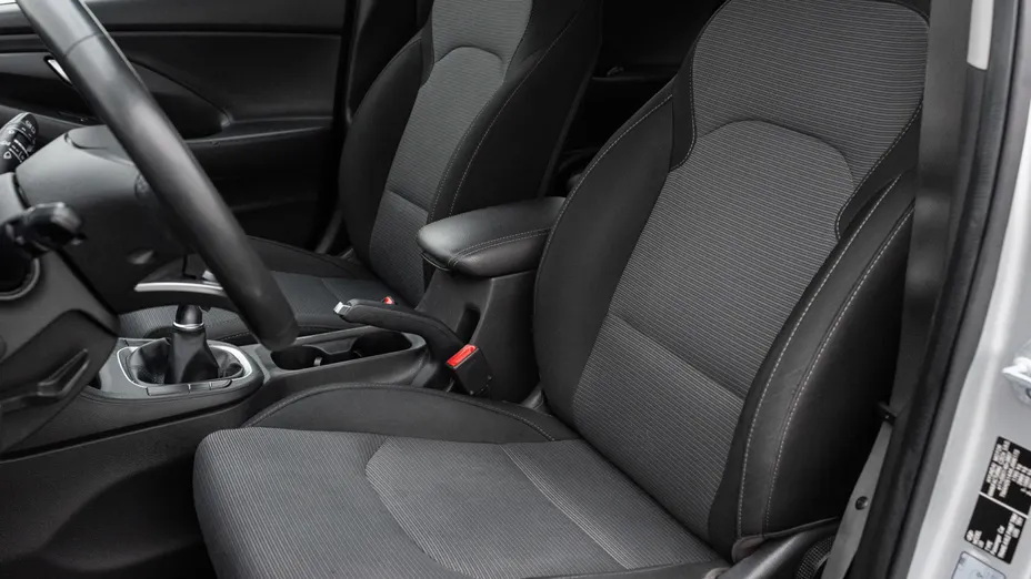 HYUNDAI i30 i30 1.4 Classic +