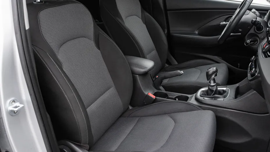 HYUNDAI i30 i30 1.4 Classic +