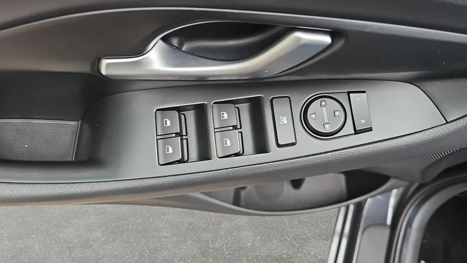 HYUNDAI i30 i30 1.0 T-GDI Modern