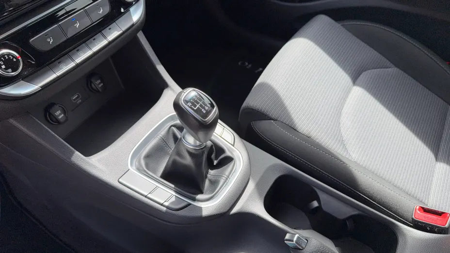 HYUNDAI i30 i30 1.0 T-GDI Modern