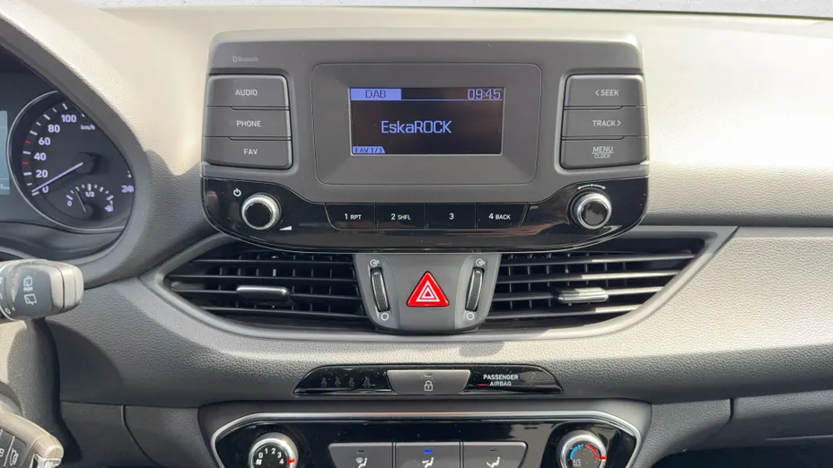 HYUNDAI i30 i30 1.0 T-GDI Modern
