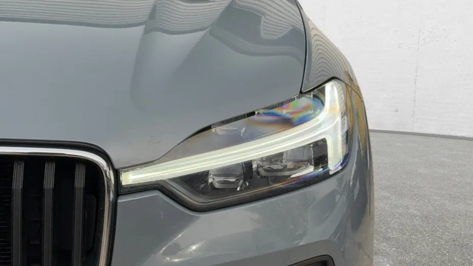 VOLVO XC60 XC60 B4 B Momentum Pro aut