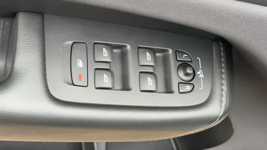 VOLVO XC60 XC60 B4 B Momentum Pro aut