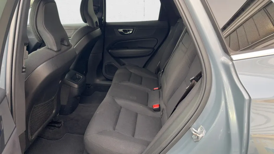 VOLVO XC60 XC60 B4 B Momentum Pro aut