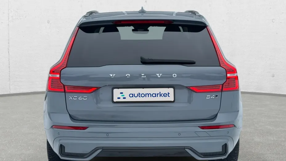 VOLVO XC60 XC60 B4 D AWD Plus Dark aut