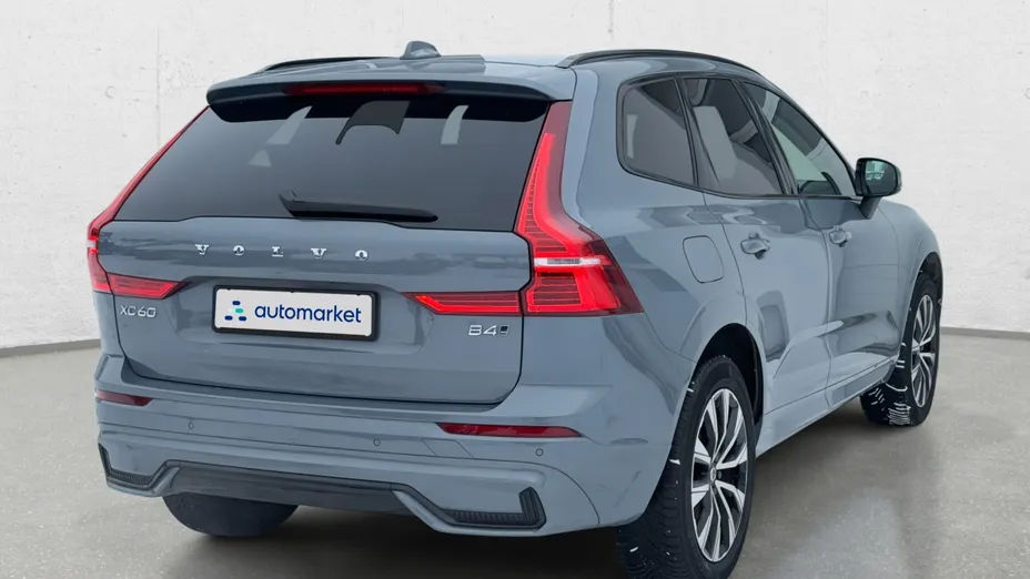 VOLVO XC60 XC60 B4 D AWD Plus Dark aut
