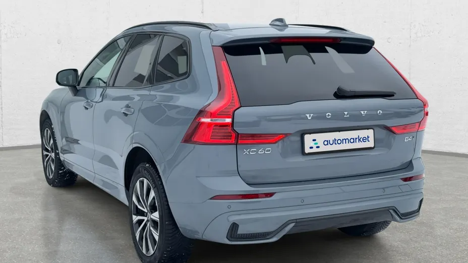VOLVO XC60 XC60 B4 D AWD Plus Dark aut