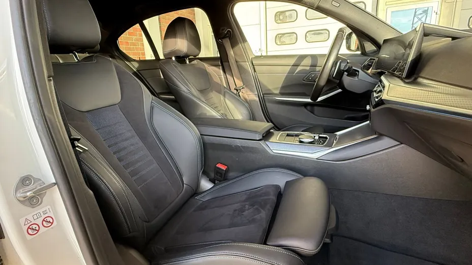 BMW Seria 3 320i xDrive M Sport aut