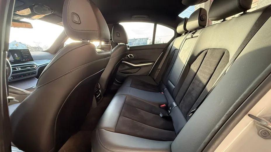 BMW Seria 3 320i xDrive M Sport aut