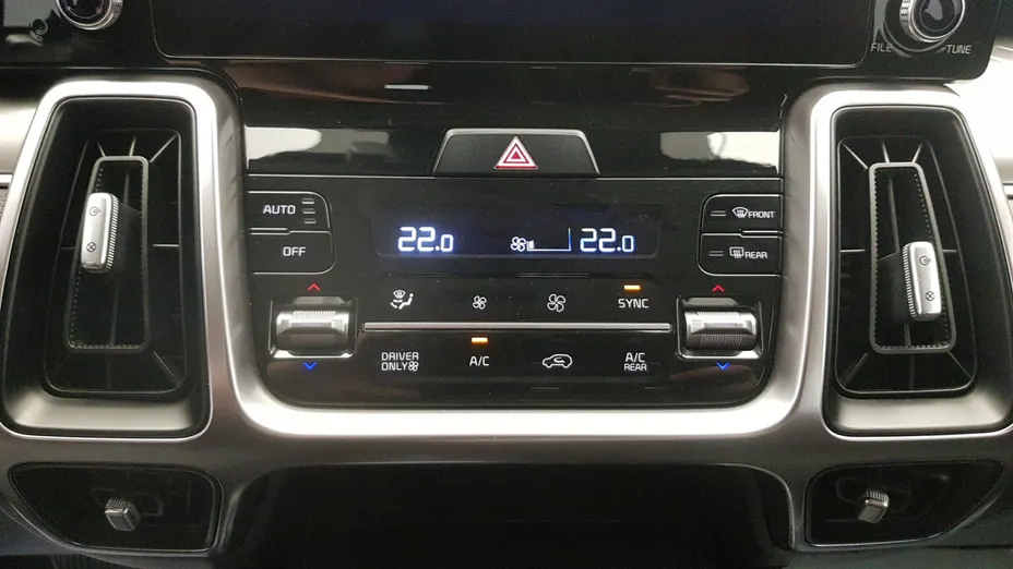 KIA Sorento Sorento 1.6 T-GDI HEV L 4WD aut 7os.