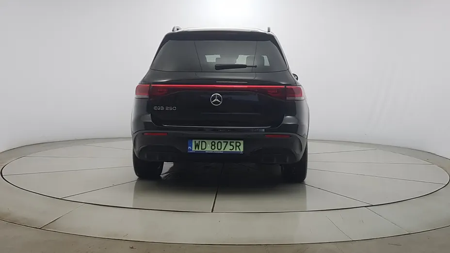 MERCEDES-BENZ EQB EQB 250 66.5kWh AMG
