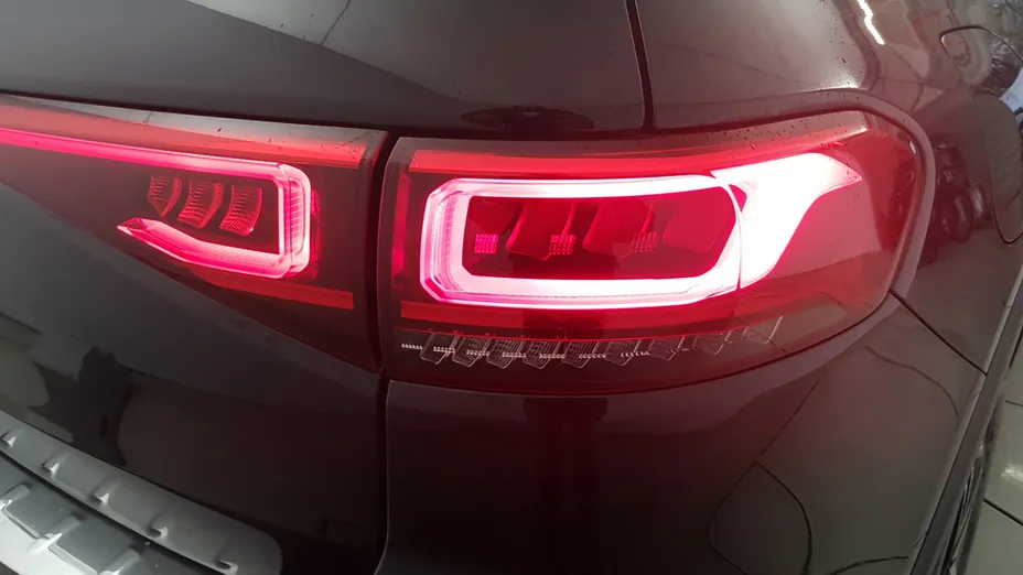 MERCEDES-BENZ EQB EQB 250 66.5kWh AMG