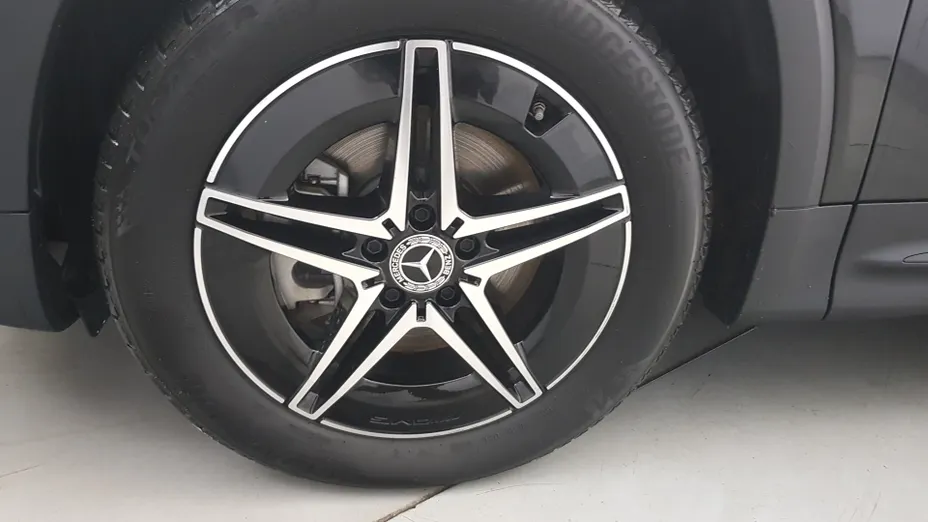 MERCEDES-BENZ EQB EQB 250 66.5kWh AMG