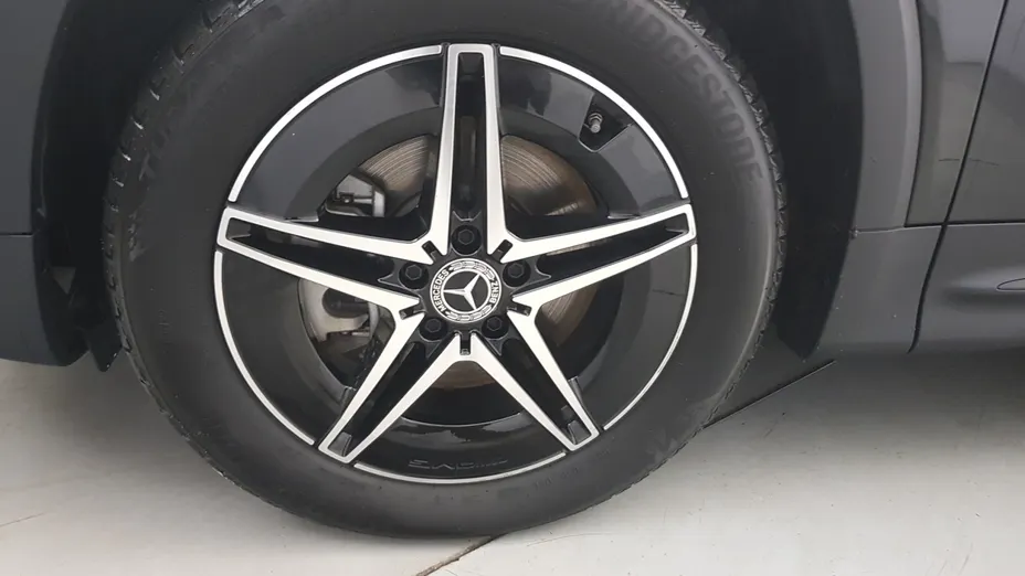 MERCEDES-BENZ EQB EQB 250 66.5kWh AMG