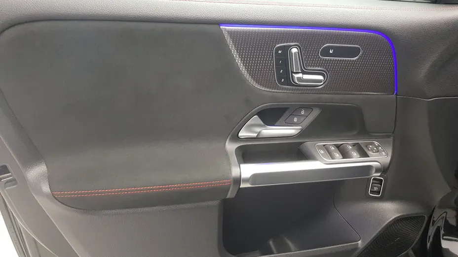 MERCEDES-BENZ EQB EQB 250 66.5kWh AMG