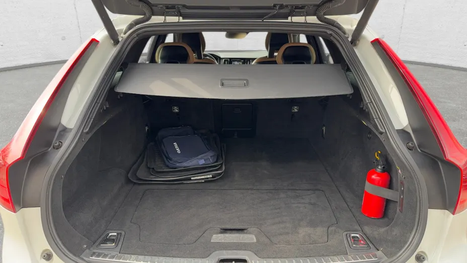 VOLVO V90 V90 CC D5 AWD aut