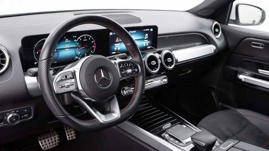 MERCEDES-BENZ GLB GLB 200 4-Matic AMG Line 8G-DCT