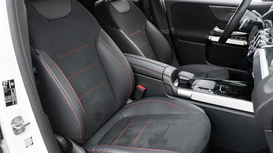 MERCEDES-BENZ GLB GLB 200 4-Matic AMG Line 8G-DCT