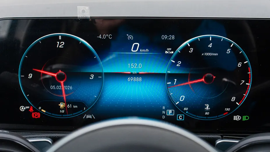 MERCEDES-BENZ GLB GLB 200 4-Matic AMG Line 8G-DCT