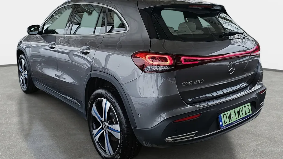 MERCEDES-BENZ EQA EQA 250 66.5kWh Progressive