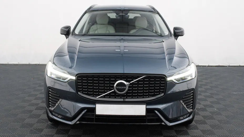 VOLVO XC60 XC60 B4 D AWD Plus Dark aut
