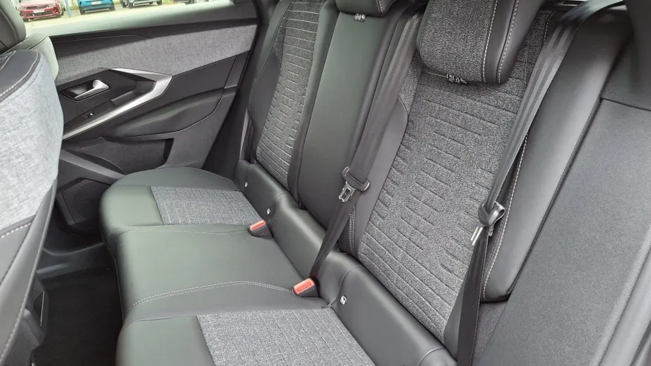 PEUGEOT 3008 3008 1.2 PureTech mHEV Allure e-DCS6 Nowy