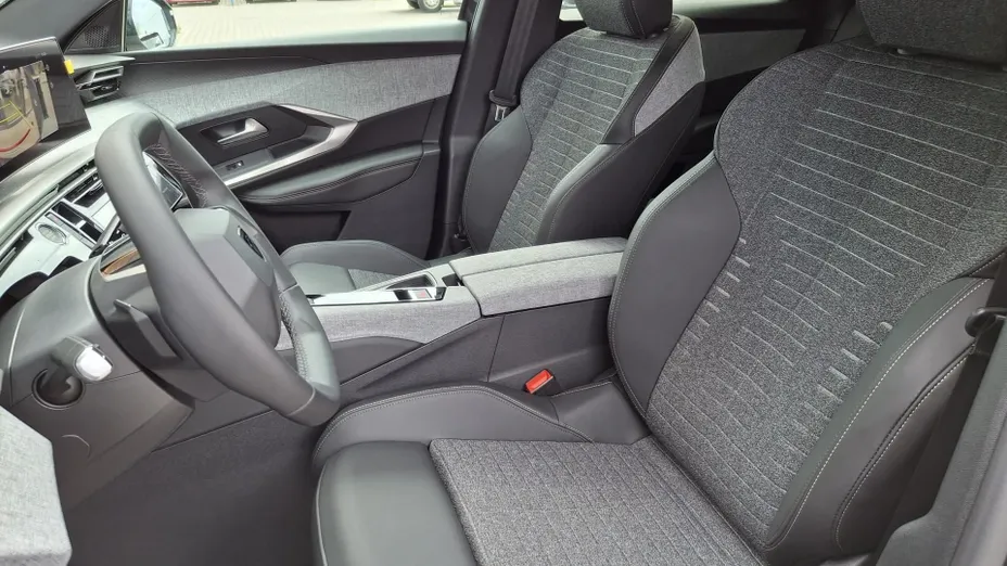 PEUGEOT 3008 3008 1.2 PureTech mHEV Allure e-DCS6 Nowy