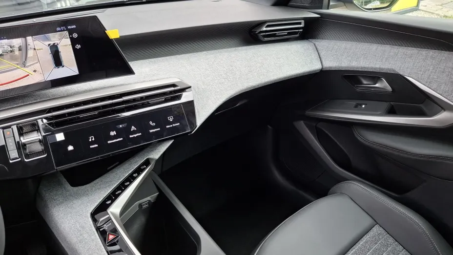 PEUGEOT 3008 3008 1.2 PureTech mHEV Allure e-DCS6 Nowy