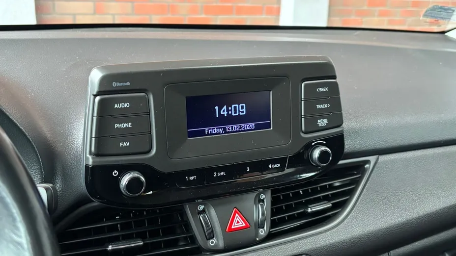 HYUNDAI i30 i30 1.4 Classic +