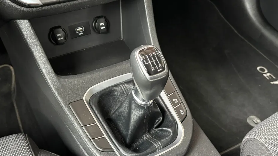 HYUNDAI i30 i30 1.4 Classic +