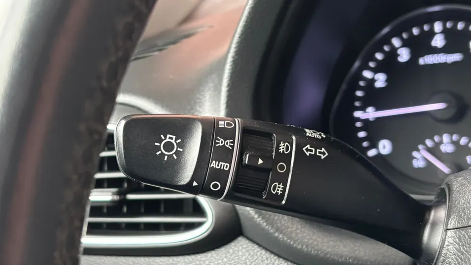 HYUNDAI i30 i30 1.4 Classic +