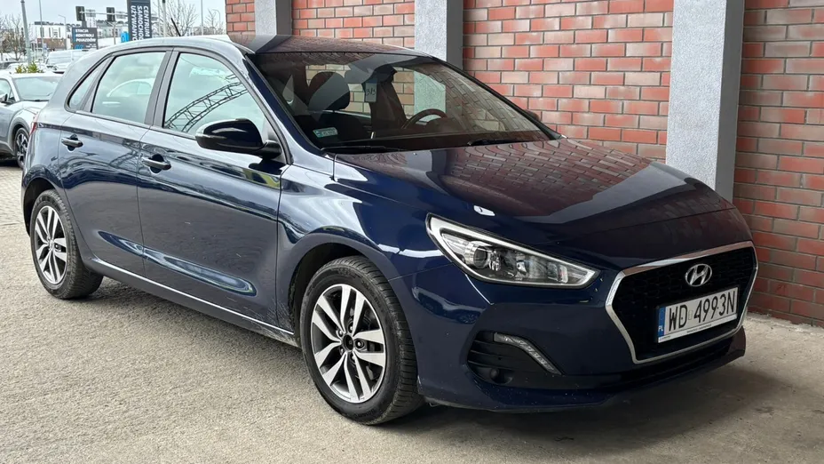 HYUNDAI i30 i30 1.4 Classic +