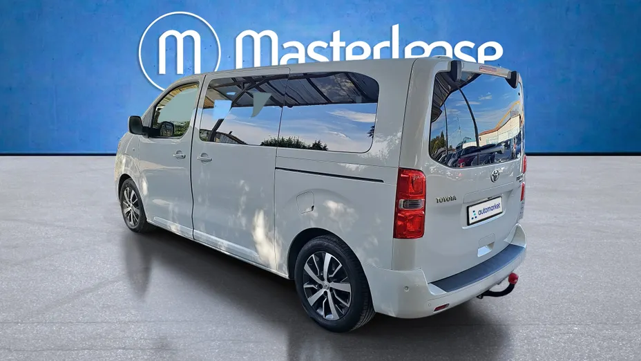 TOYOTA Proace Verso Proace Verso 2.0 D4-D Medium VIP Aut.